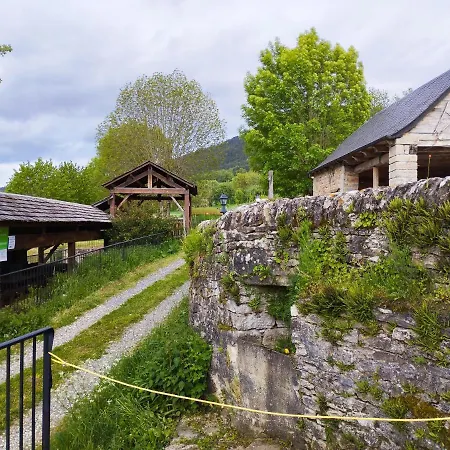 D'hotes Le Moulin D'auxillac Bed & Breakfast 3*